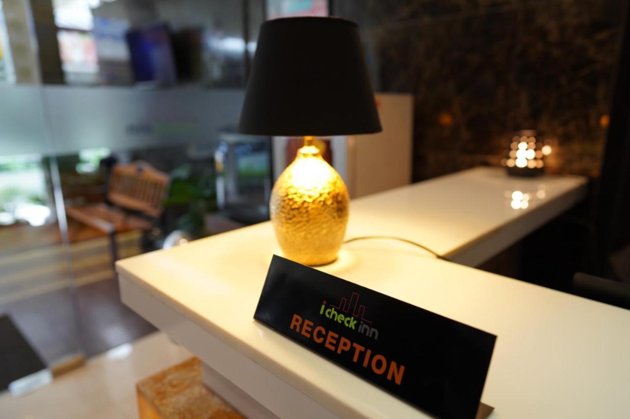 Icheck Inn Nana By Aspira Bangkok Exteriör bild